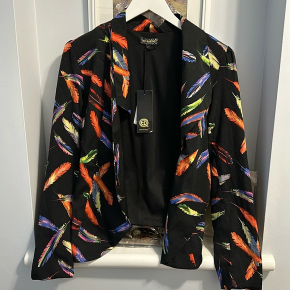 2️⃣ for $20 NWT QED London Colorful Feather Graphic Woman Blazer - Picture 1 of 13